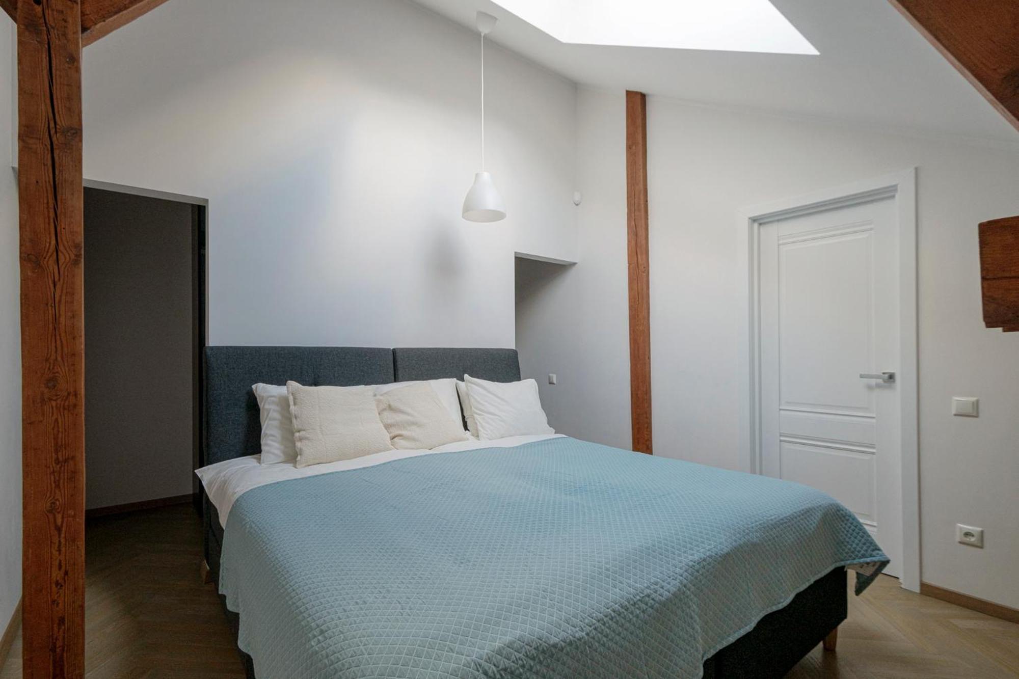 Modern In Prestigious Quiet Center *