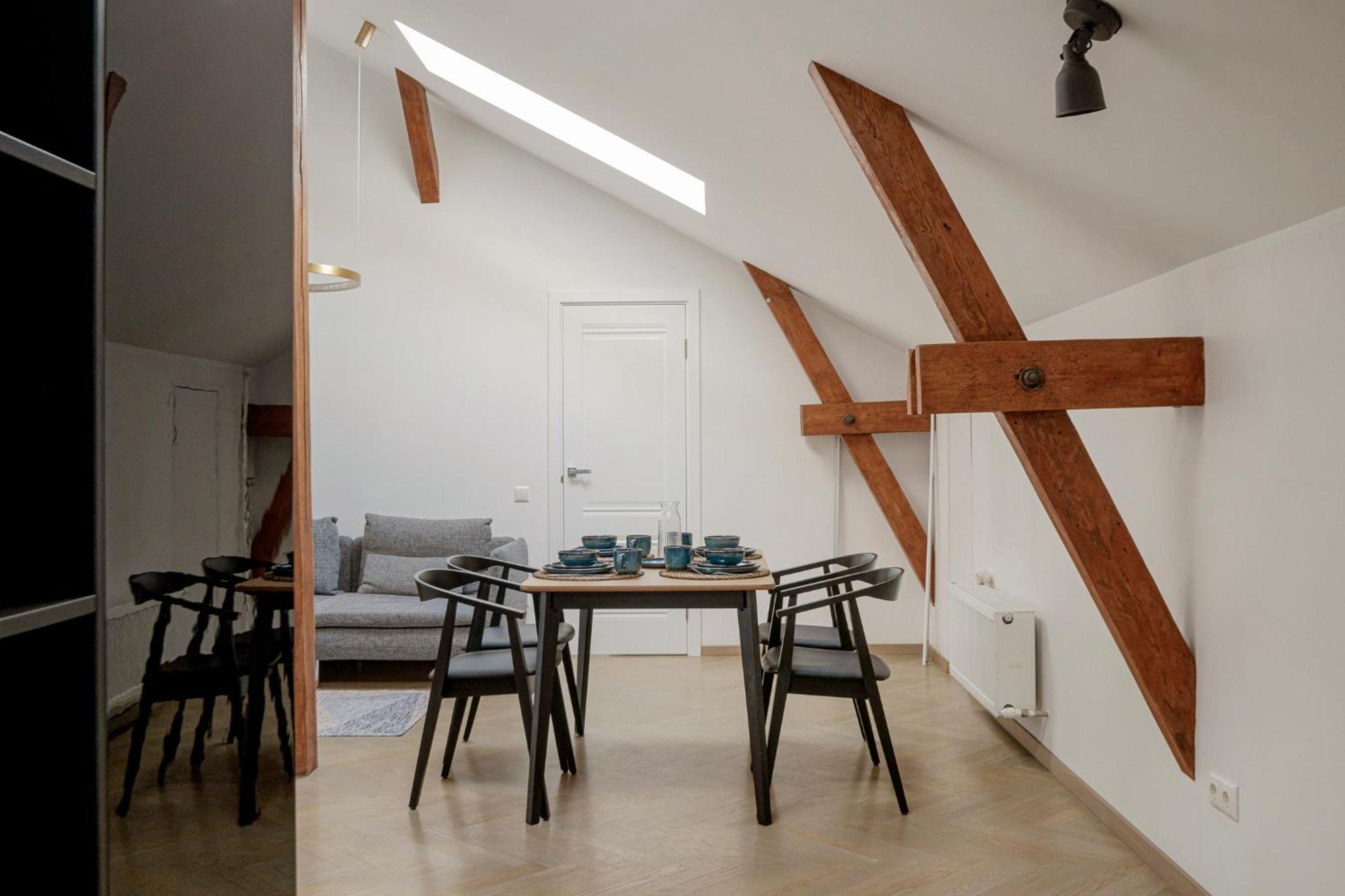 Appartement Modern In Prestigious Quiet Center
